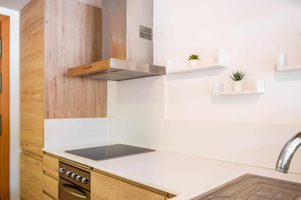 Loft Besalu Alojamiento Centrico Y Acogedor Exterior foto