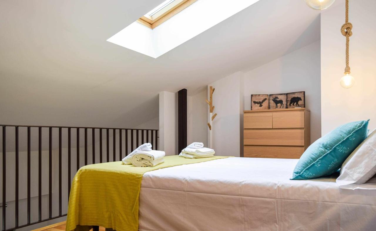 Loft Besalu Alojamiento Centrico Y Acogedor Exterior foto