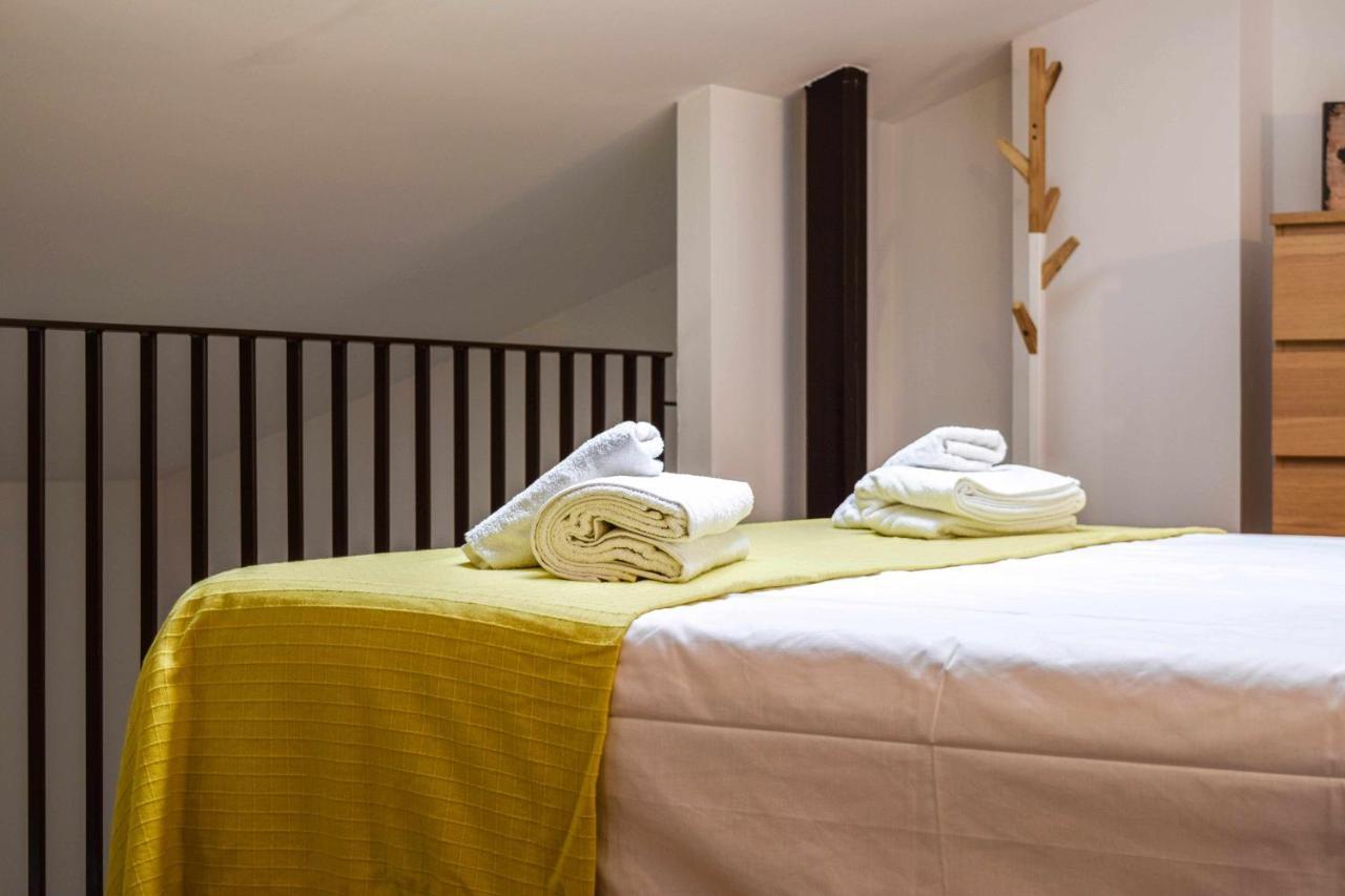 Loft Besalu Alojamiento Centrico Y Acogedor Exterior foto